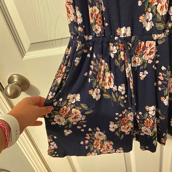 Maurice’s 24/7 Navy Floral Drawcord Pocket Sleeveless Romper | Size: XS - Picture 3 of 6